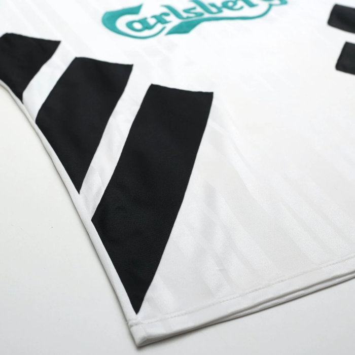 ⁦Liverpool Classic Player Edition Jersey⁩ - الصورة ⁦2⁩