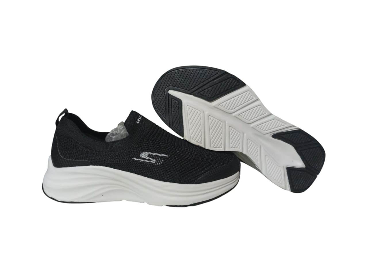 WhatsApp Image 2025-10-25 at 13.26.56_57d331dd skechers M025 - الصورة 3