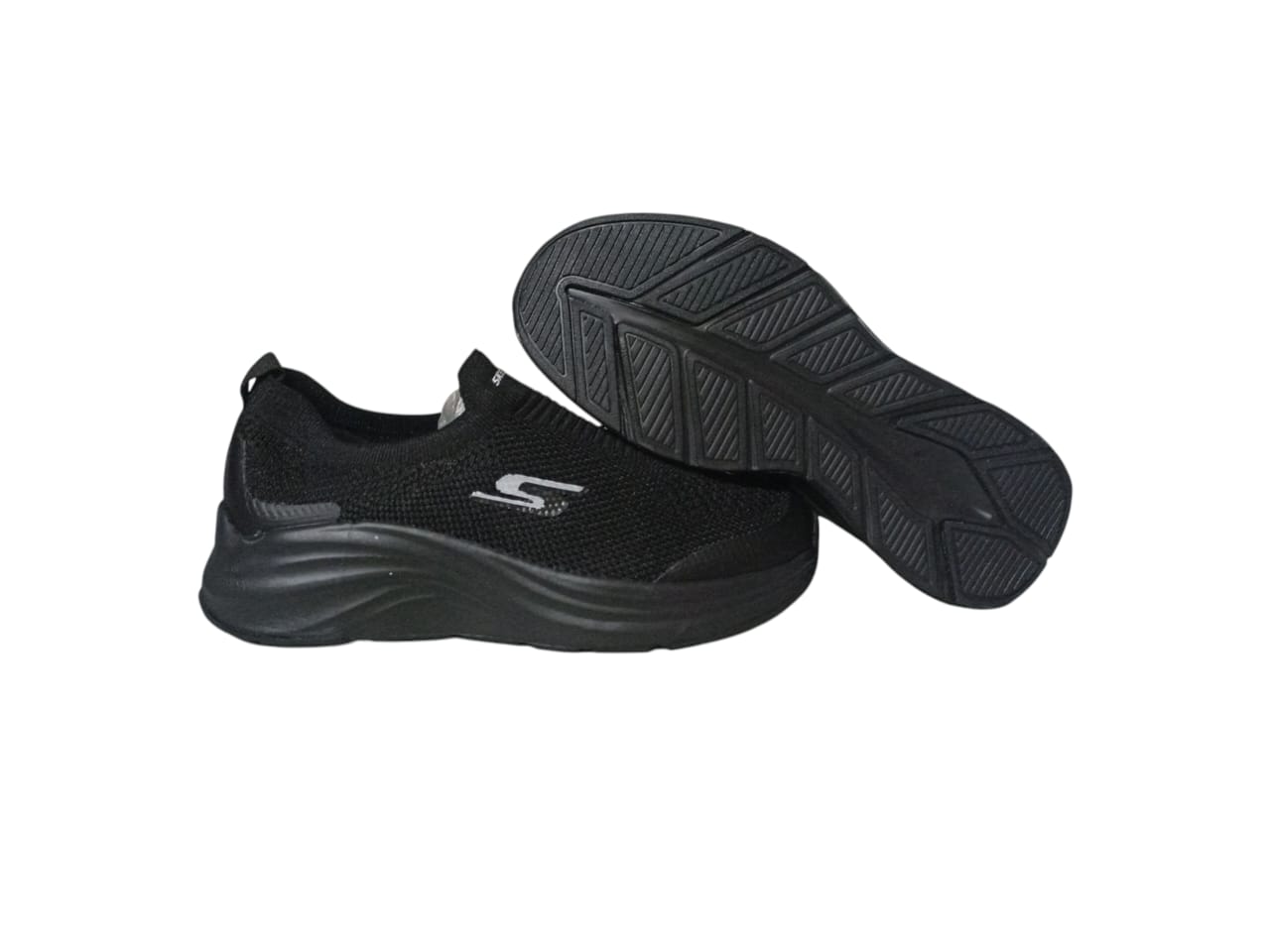WhatsApp Image 2025-10-25 at 13.26.56_f340ad07 skechers M025 - الصورة 4