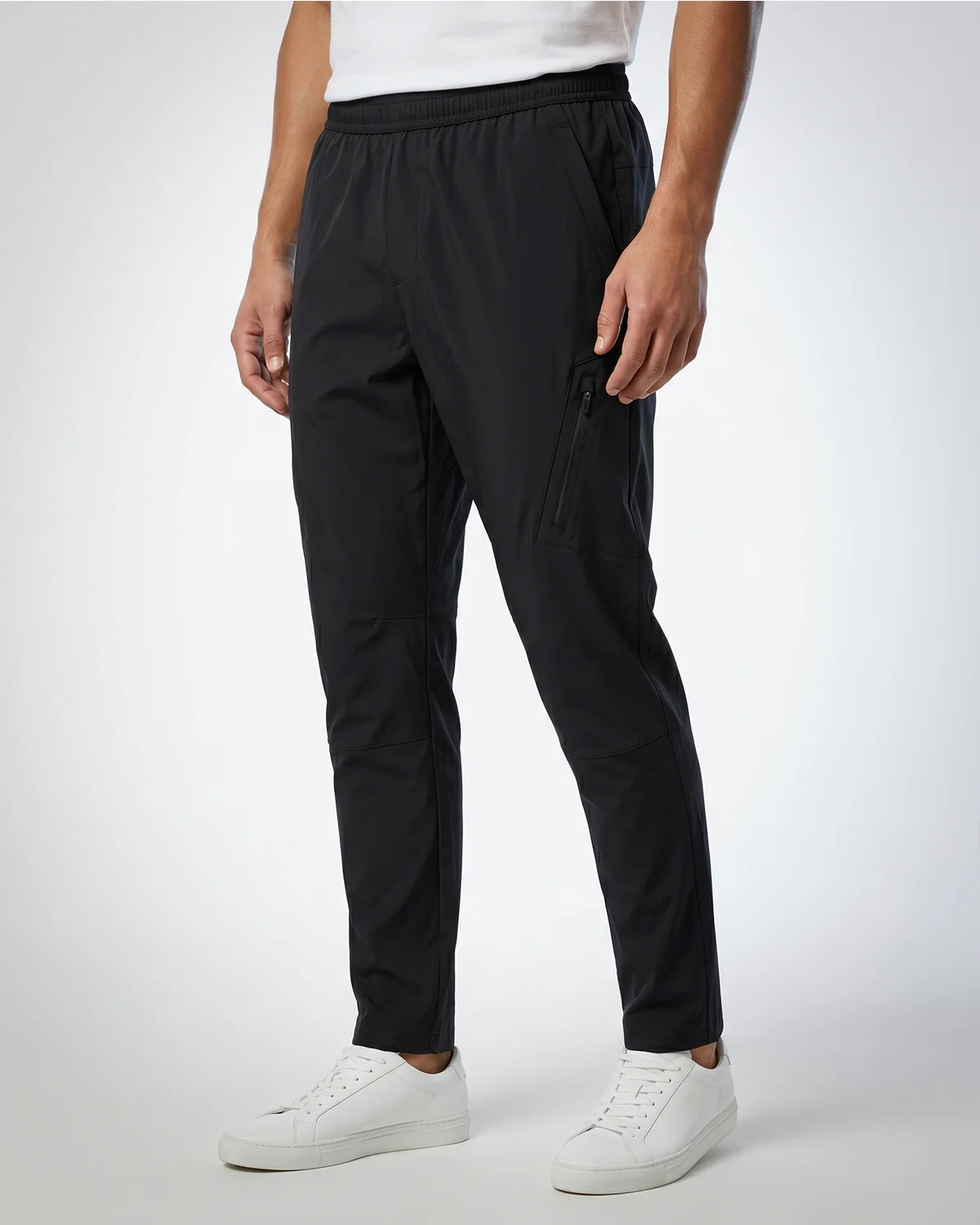 nike-sportswear-woven-pants-black-men-front-view SweatPants N 88588 - Image 1
