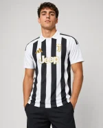 Juventus Home Player Kit 26/27 - Image 2