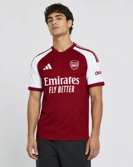 ARSENAL HOME Player Kit 26/27 football jersey and shorts with classic home-kit design